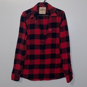 Hollister black/red plaid flannel button down shirt